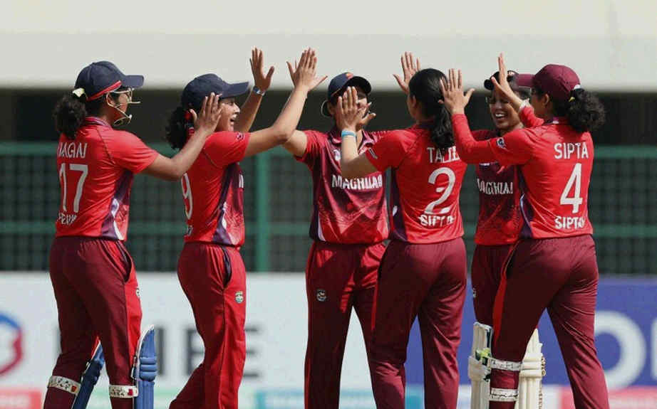 দুই খাতার ক্রিকেট: নিলামের দাম, এজেন্টের খাম আর একাডেমির ধুলো