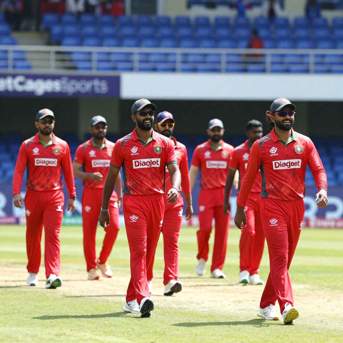 স্টাম্প মাইকের নীরবতা: ক্রিকেটের সবচেয়ে জোরে শব্দটি যেখানে কেউ শোনে না স্টাম্প মাইকের নীরবতা: ক্রিকেটের সবচেয়ে জোরে শব্দটি যেখানে কেউ শোনে না