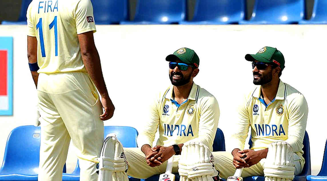 ১০,০০০ টেস্ট রানের ক্লাব: যেখানে 'দ্রুততম' শব্দটি নিজেই একটি ফাঁদ