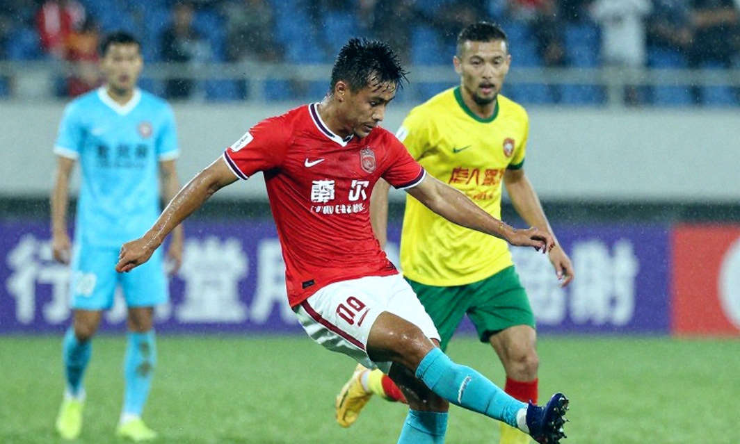 একটি স্কোরলাইন, একটি ইমোজি, আর যে কলামটা ফাঁকা রয়ে গেল: ফেনারবাহচের ০-৬ নিয়ে লেজার যা বলে না একটি স্কোরলাইন, একটি ইমোজি, আর যে কলামটা ফাঁকা রয়ে গেল: ফেনারবাহচের ০-৬ নিয়ে লেজার যা বলে না
