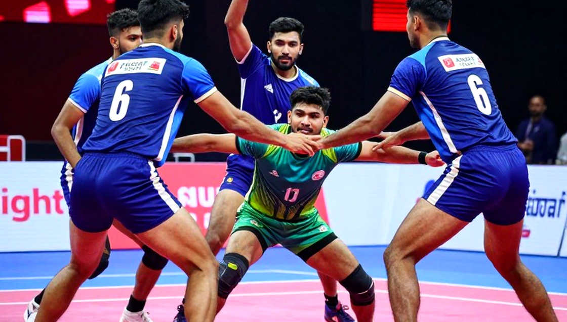 সুনীলের আর্মব্যান্ড, পবনের পতাকা: জাপানের বিপক্ষে ভারতের কাবাডিতে যে সংকেত পাতার নিচে চাপা পড়ে আছে সুনীলের আর্মব্যান্ড, পবনের পতাকা: জাপানের বিপক্ষে ভারতের কাবাডিতে যে সংকেত পাতার নিচে চাপা পড়ে আছে